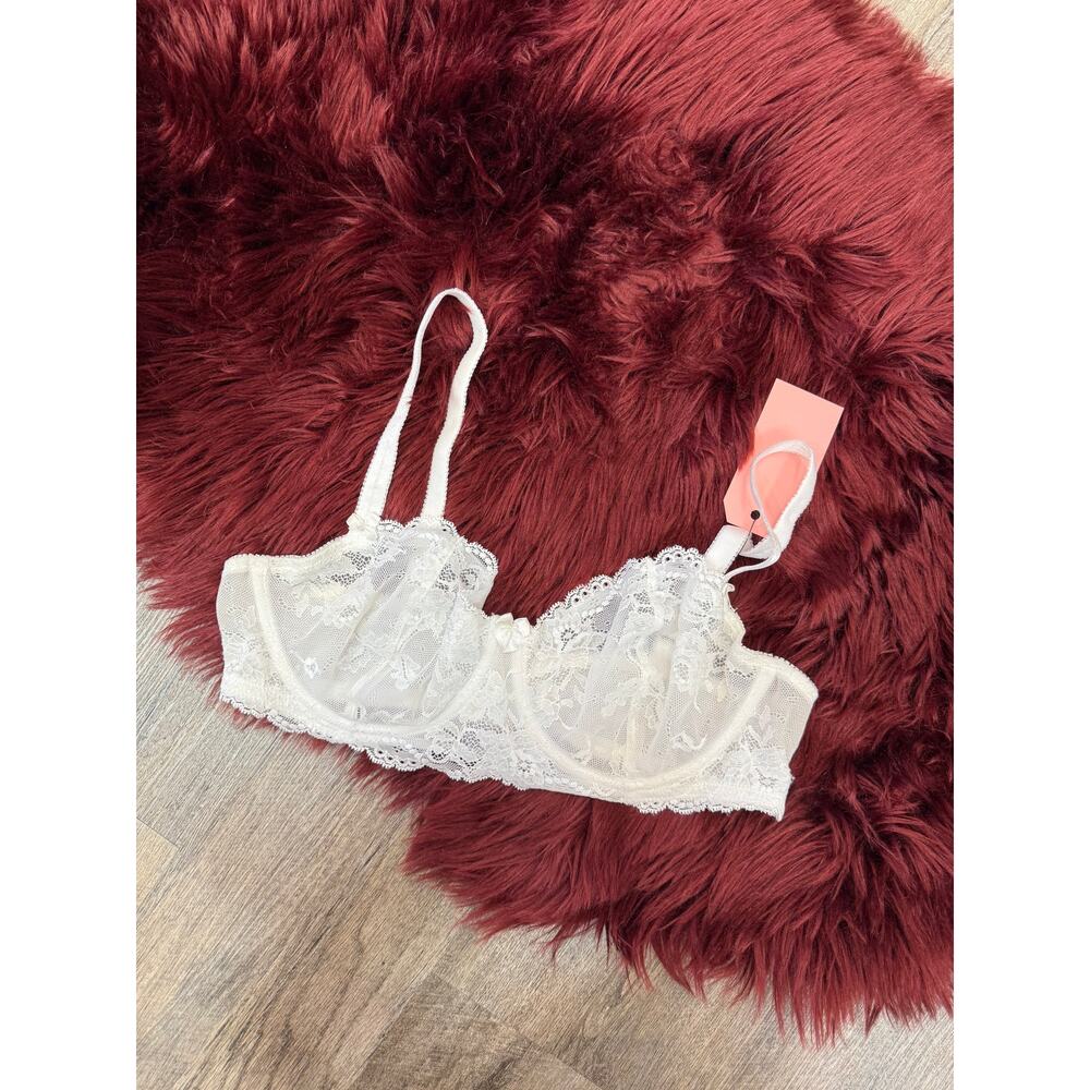 Vintage Impressions White Lace Bra - 38C